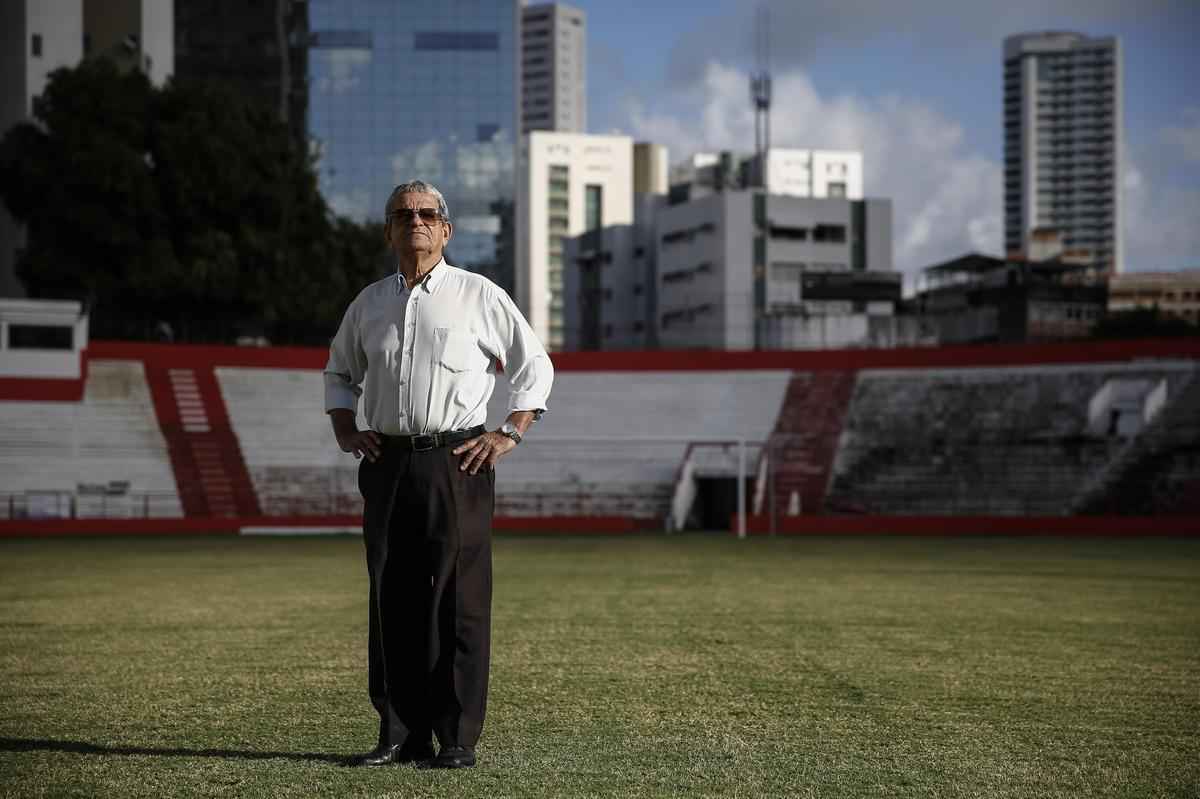 Autor do gol do ttulo em 1968, Ramos atualmente trabalha na recepo do setor de transportes do Ministrio Pblico de Pernambuco