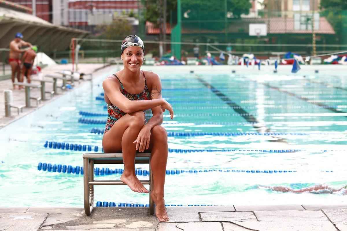 Com passado turbulento, nadadora catalizou momentos de tenso para seguir fazendo o que mais ama: estar dentro das guas 