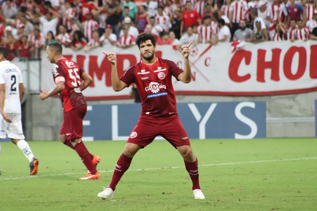 O time alvirrubro, bastante entrosado, deteve o domnio quase que absoluto do jogo, apresentando um futebol de grande consistncia ofensiva e velocidade. Alvirrubros e lderes do Grupo A, seguem para a partida contra o Remo, no prximo sbado, j classificados