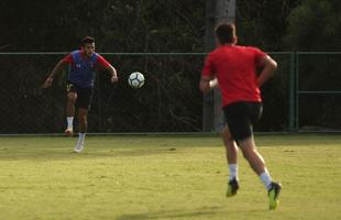 O Sport treinou nesta quarta-feira (8) com a presena do novo atacante do clube, Morato