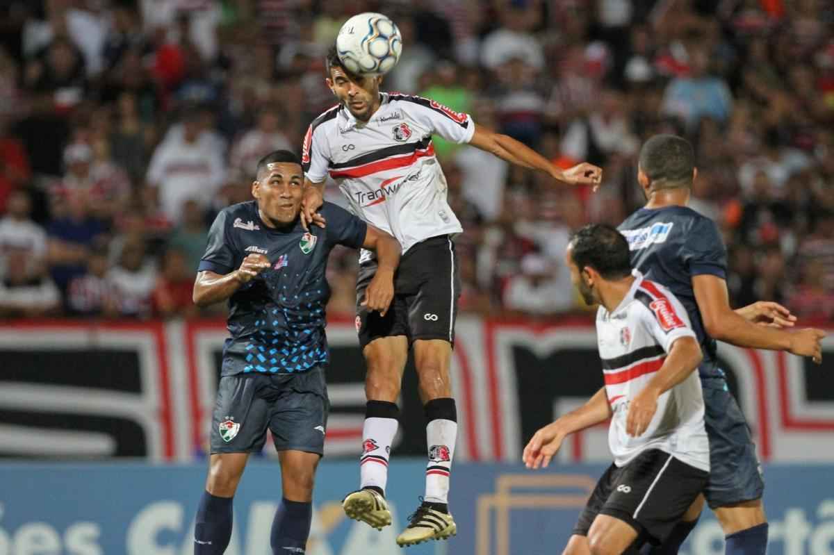 Santa Cruz venceu o Salgueiro por 1 a 0 na noite deste sbado, no Arruda, e ficou em terceiro do Grupo A
