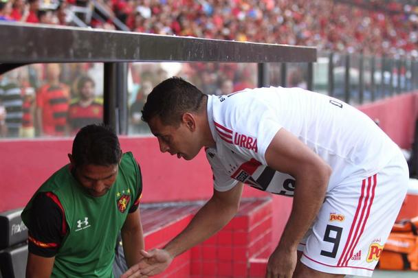 O duelo entre Sport x São Paulo marcou o reencontro dos meio-campistas Diego Souza e Everton Felipe com a torcida do Sport na Ilha do Retiro