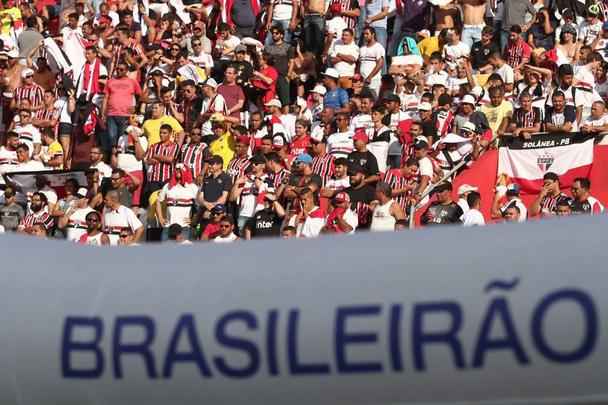 O duelo entre Sport x São Paulo marcou o reencontro dos meio-campistas Diego Souza e Everton Felipe com a torcida do Sport na Ilha do Retiro