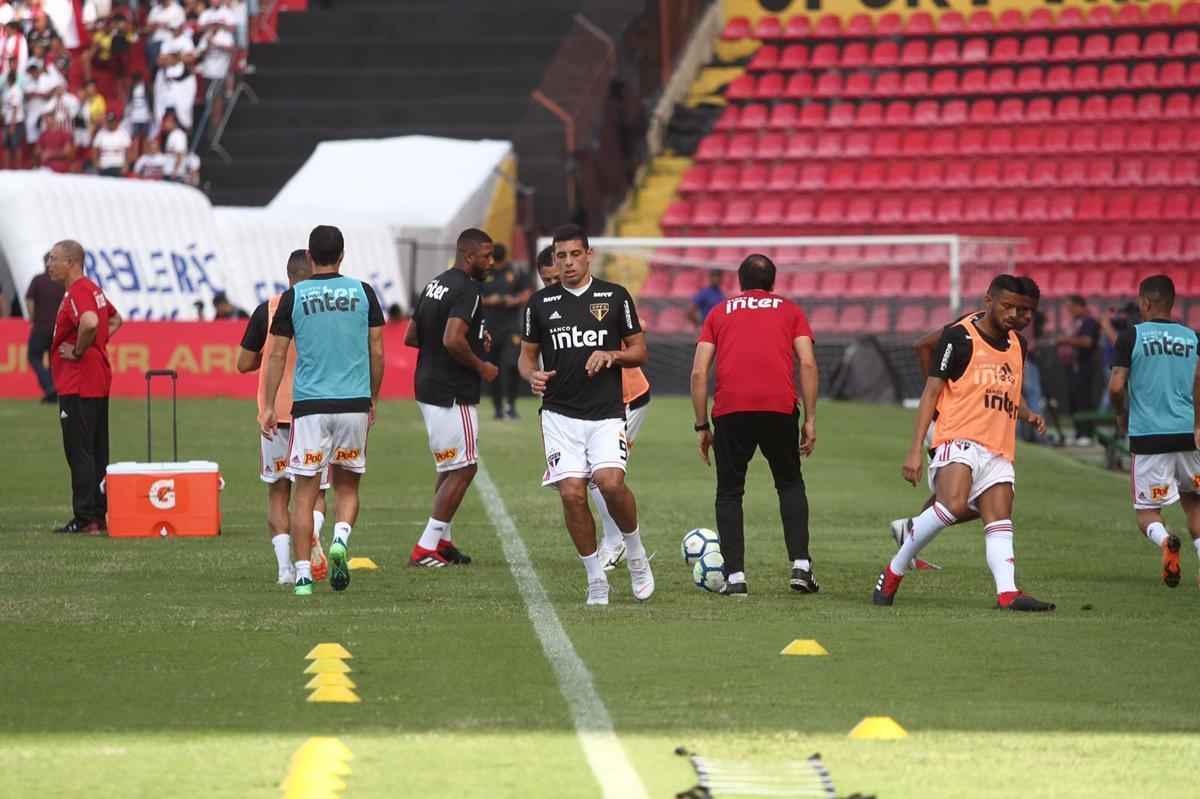 O duelo entre Sport x So Paulo marcou o reencontro dos meio-campistas Diego Souza e Everton Felipe com a torcida do Sport na Ilha do Retiro