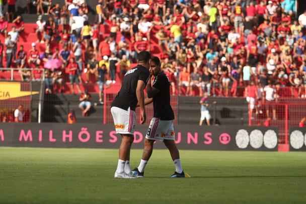 O duelo entre Sport x São Paulo marcou o reencontro dos meio-campistas Diego Souza e Everton Felipe com a torcida do Sport na Ilha do Retiro