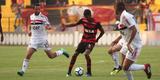 O duelo entre Sport x So Paulo marcou o reencontro dos meio-campistas Diego Souza e Everton Felipe com a torcida do Sport na Ilha do Retiro 