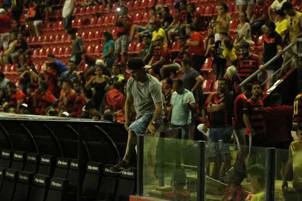 O duelo entre Sport x São Paulo marcou o reencontro dos meio-campistas Diego Souza e Everton Felipe com a torcida do Sport na Ilha do Retiro