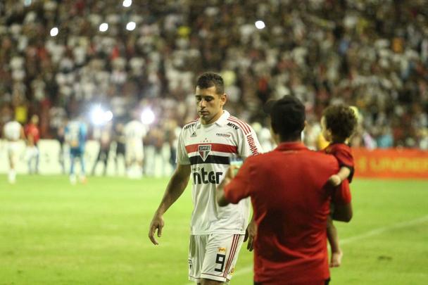 O duelo entre Sport x São Paulo marcou o reencontro dos meio-campistas Diego Souza e Everton Felipe com a torcida do Sport na Ilha do Retiro