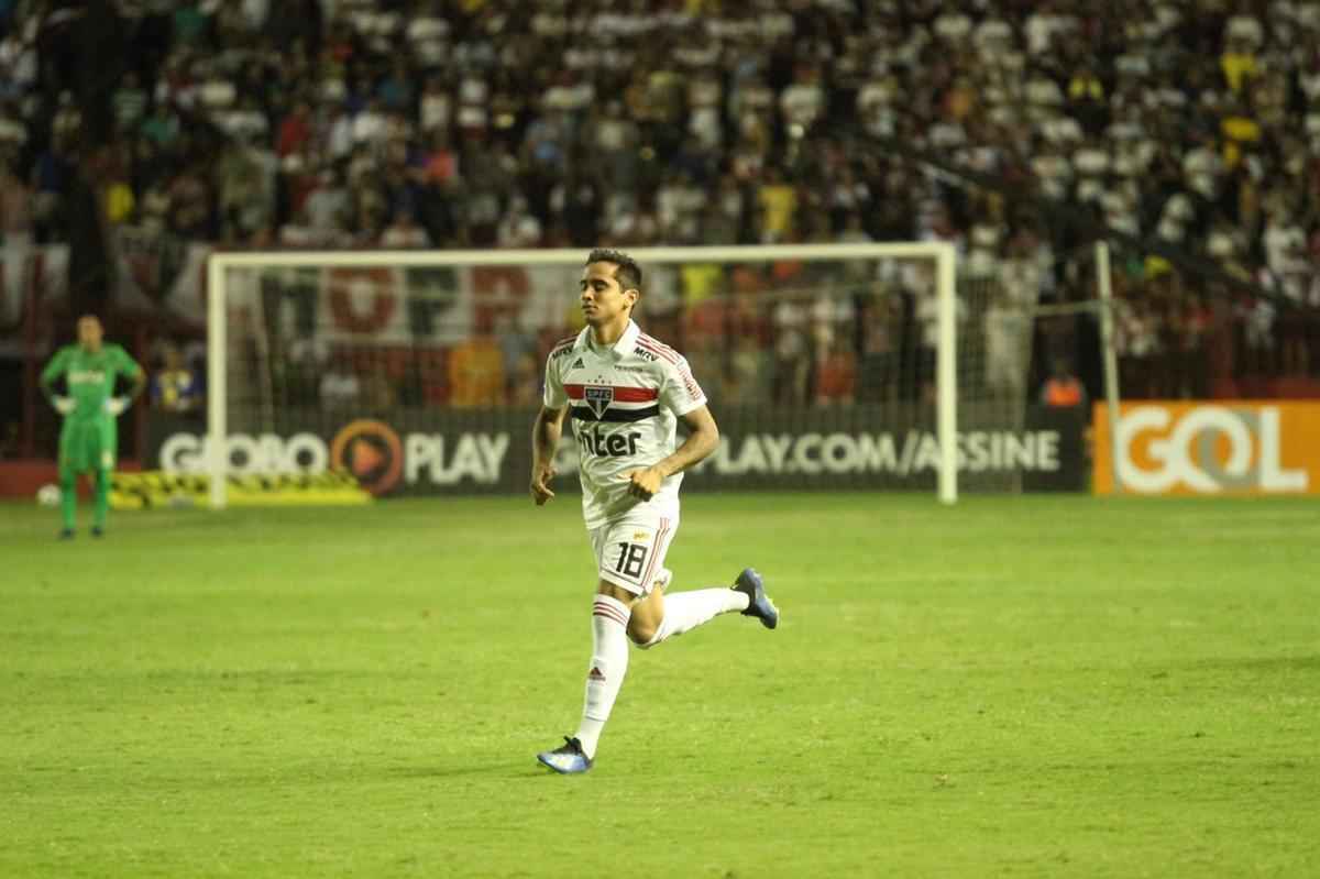 O duelo entre Sport x So Paulo marcou o reencontro dos meio-campistas Diego Souza e Everton Felipe com a torcida do Sport na Ilha do Retiro 