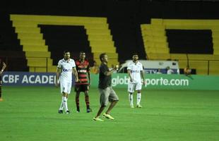 Com derrota do Sport, torcedor invade campo e time pode ser punido