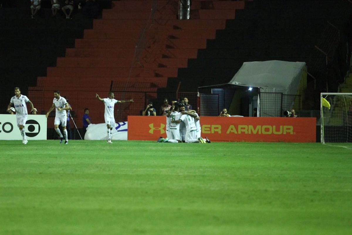 Com derrota do Sport, torcedor invade campo e time pode ser punido