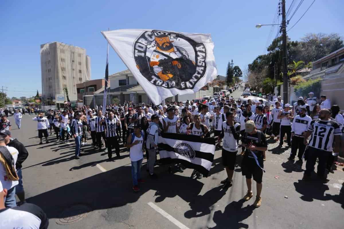 Tricolor joga mal e perde por 3 a 0 para Fantasma, acumulando quarta eliminao em mata-mata no ano