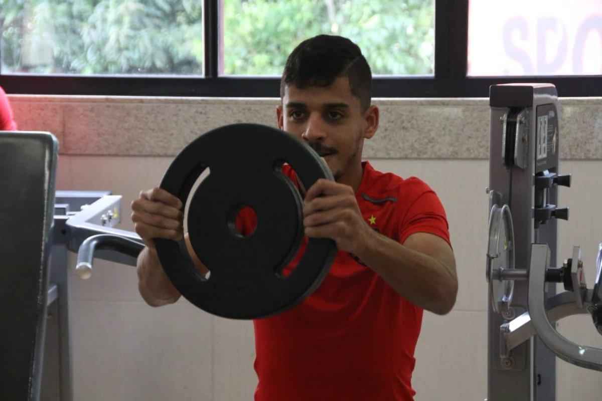 Atletas do elenco profissional retomaram as atividades aps a derrota contra o Botafogo, no Rio de Janeiro 