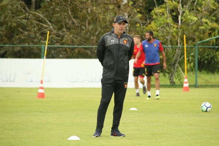 Movimentao no CT teve a presena de alguns dirigentes do clube, como Klauss Cmara e Gustavo Dubeux 