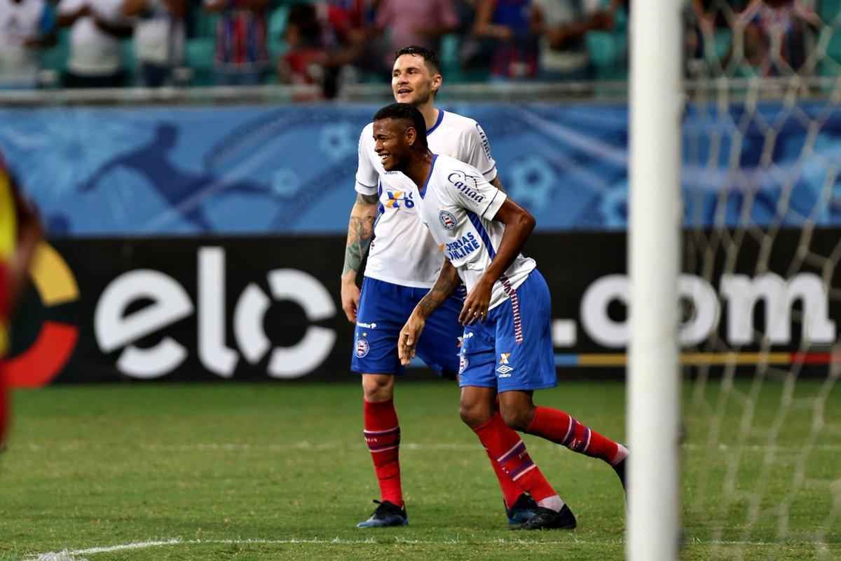 Em partida vlida pela 23 rodada do Brasileiro, Bahia e Sport fizeram duelo para tentar se afastar da zona de rebaixamento