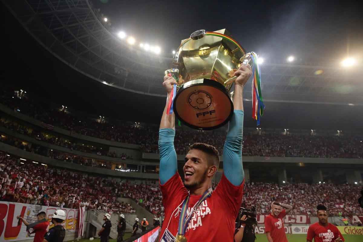 Arqueiro chegou ao Nutico em 2014 e, no mesmo ano, consolidou-se no time titular. 