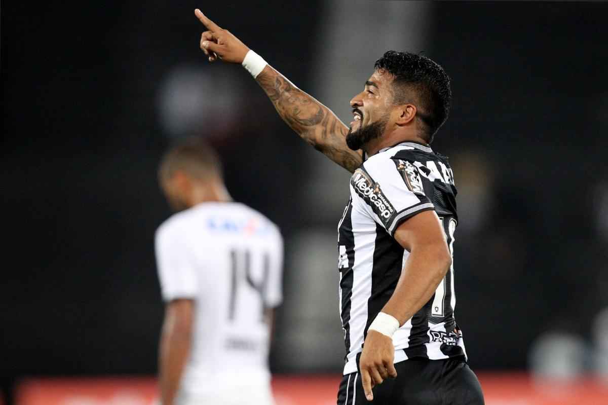 No Rio de Janeiro, Eduardo Baptista conheceu a terceira derrota em trs jogos: 2 x 0 contra o Botafogo