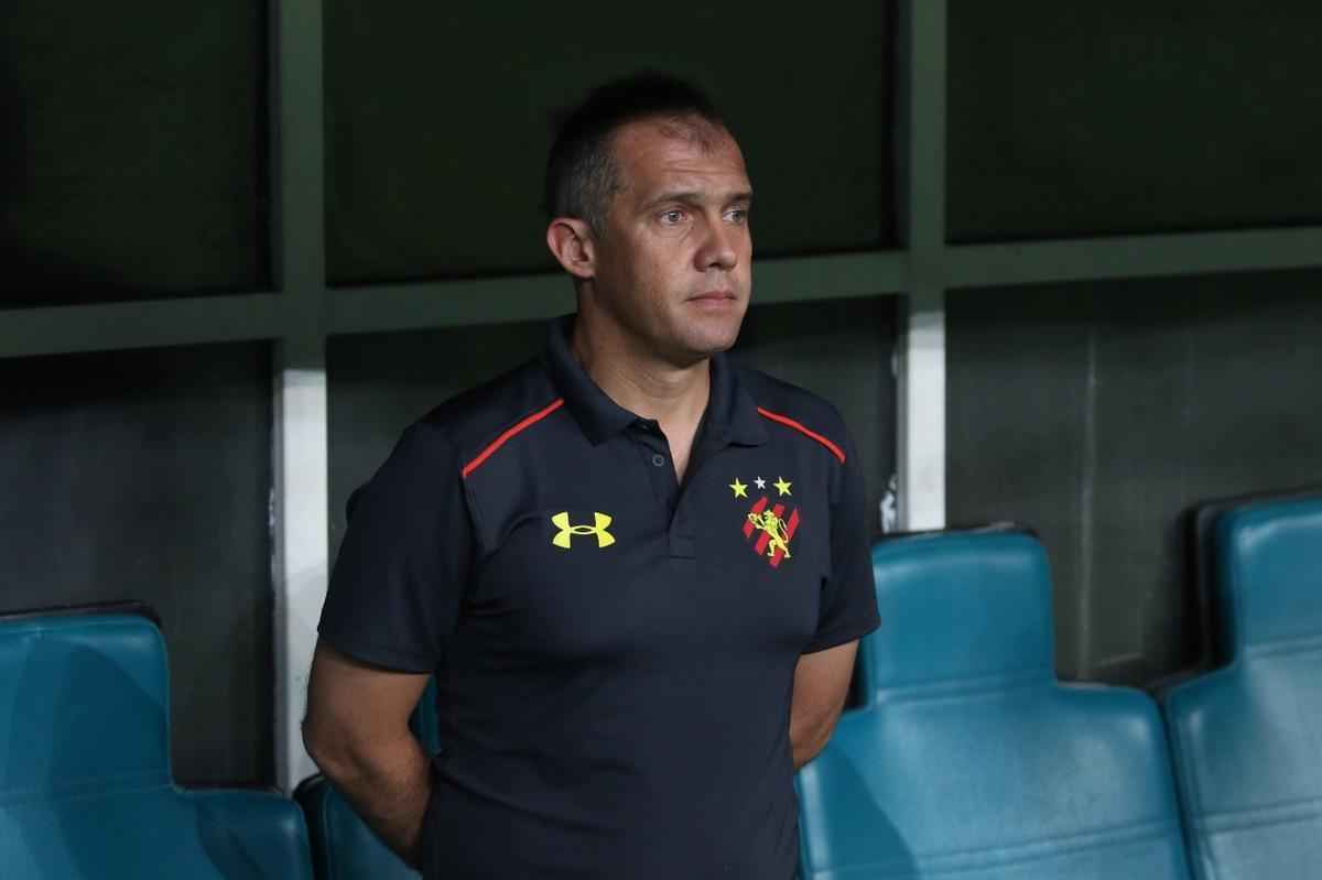 Embalado pela primeira vitria, o Sport foi a Salvador encarar o Bahia. Mas o resultado no foi dos melhores. Derrota por 2 a 0