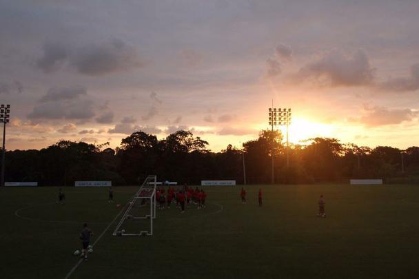 Aps a apresentao, treinador comandou atividade descontrada e arrancou risada dos atletas do Sport