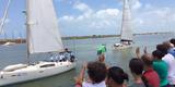 O clima no Recife Antigo era bastante animado com centenas de pessoas acompanhando o evento