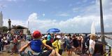 O clima no Recife Antigo era bastante animado com centenas de pessoas acompanhando o evento