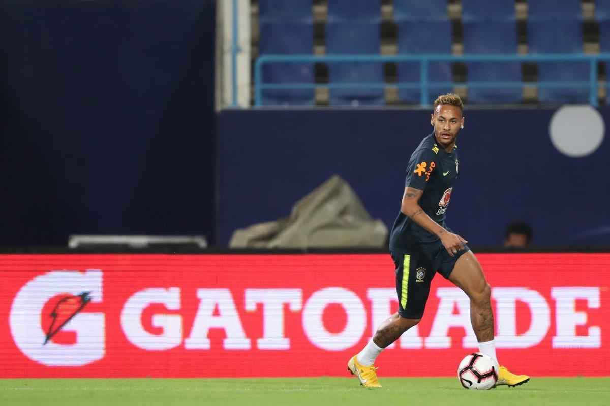 Seleo Brasileira treina na vspera do amistoso contra a Arbia Saudita