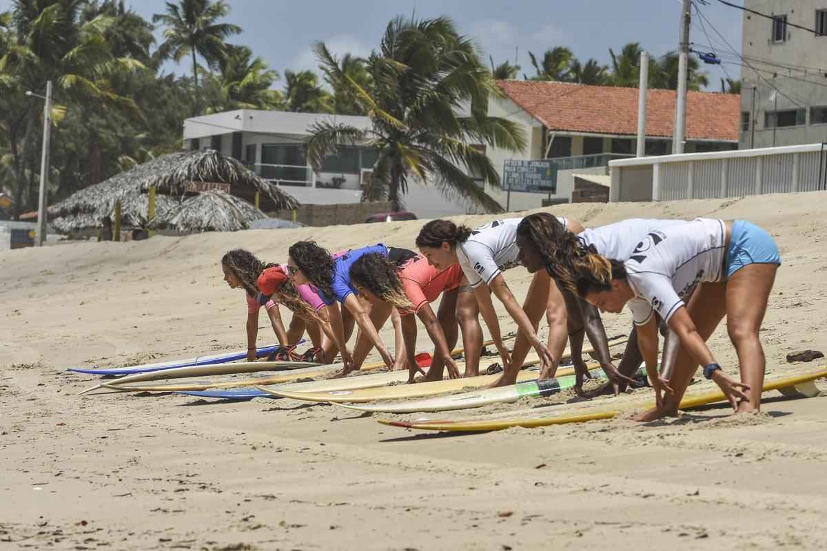 Projeto promove tambm o Maraca Surf Festival Feminino Open, evento dedicado  prtica da modalidade por mulheres