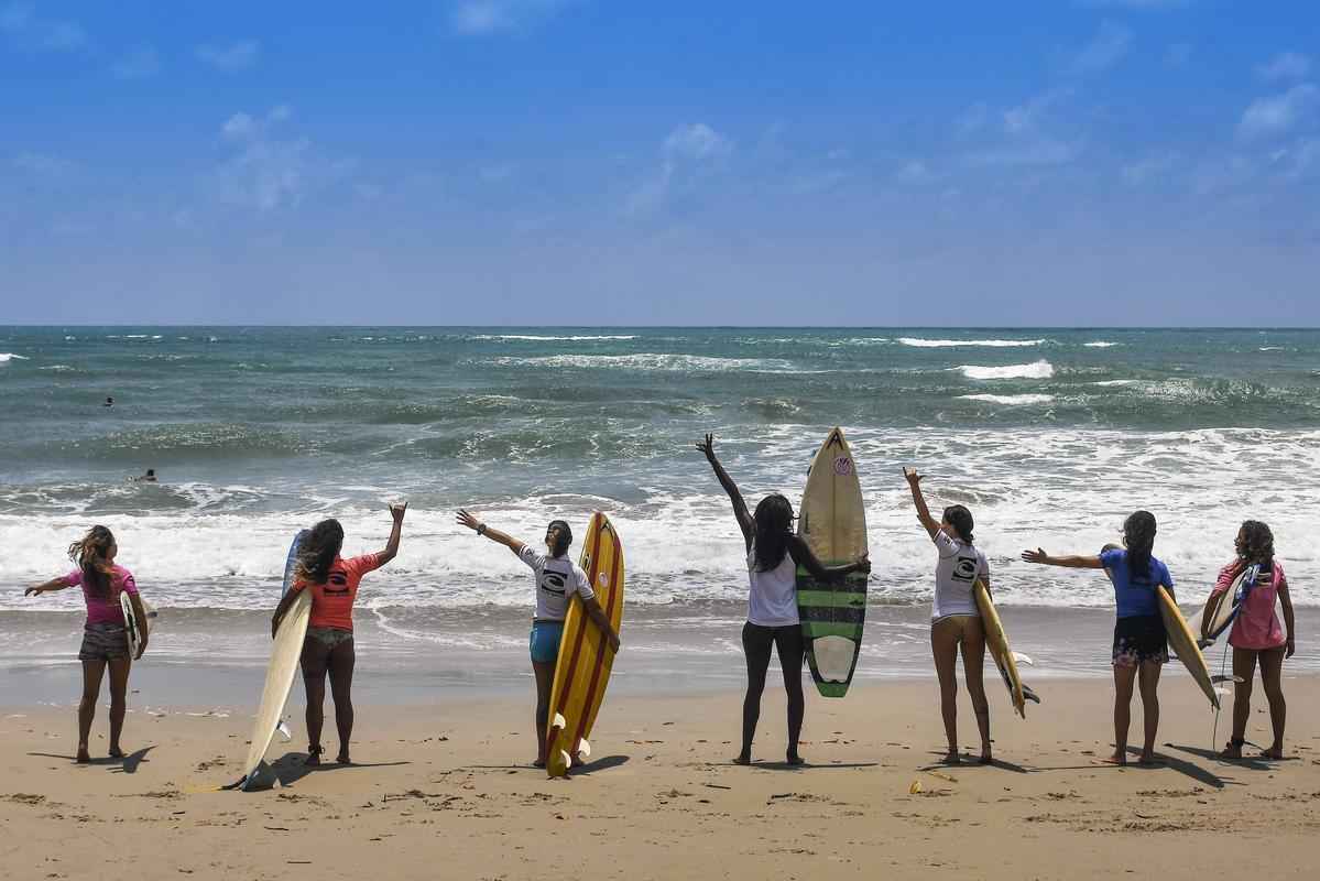 Projeto promove tambm o Maraca Surf Festival Feminino Open, evento dedicado  prtica da modalidade por mulheres