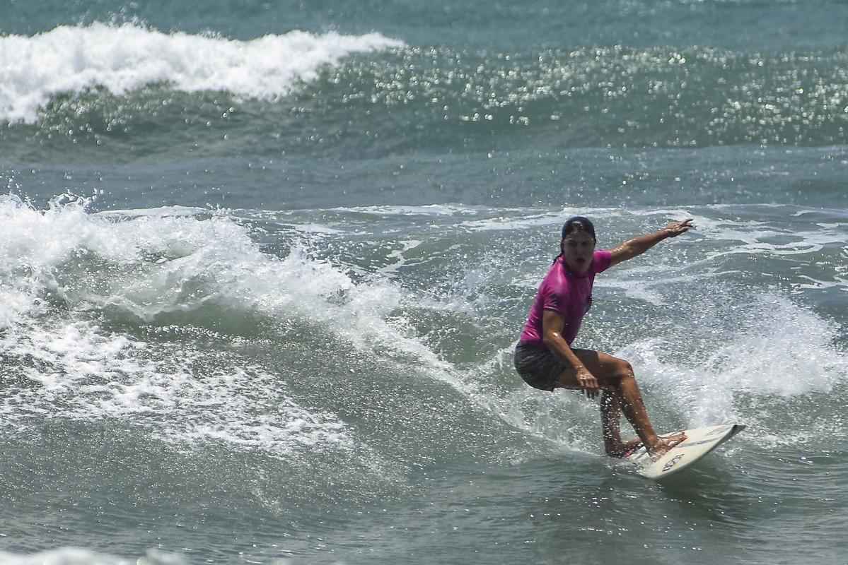 Projeto promove tambm o Maraca Surf Festival Feminino Open, evento dedicado  prtica da modalidade por mulheres