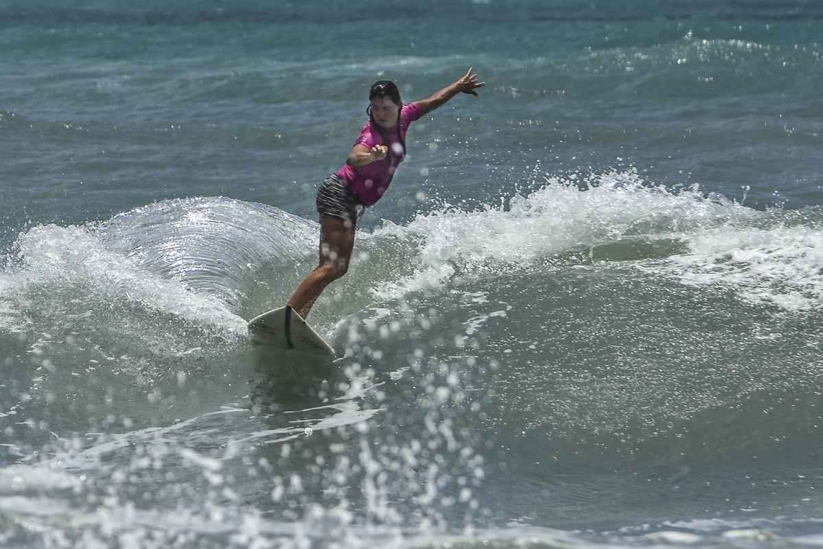 Projeto promove tambm o Maraca Surf Festival Feminino Open, evento dedicado  prtica da modalidade por mulheres