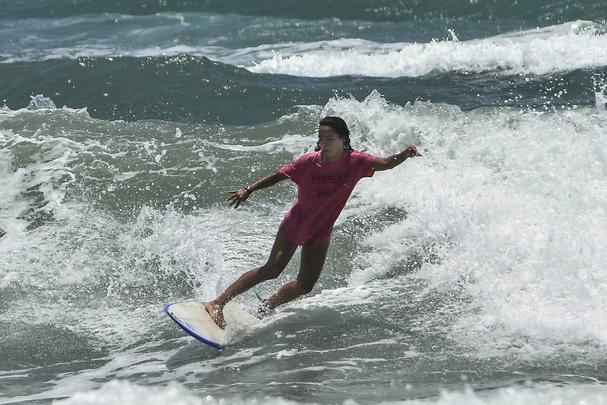 Projeto promove tambm o Maraca Surf Festival Feminino Open, evento dedicado  prtica da modalidade por mulheres