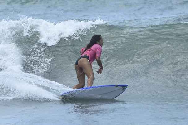 Projeto promove tambm o Maraca Surf Festival Feminino Open, evento dedicado  prtica da modalidade por mulheres