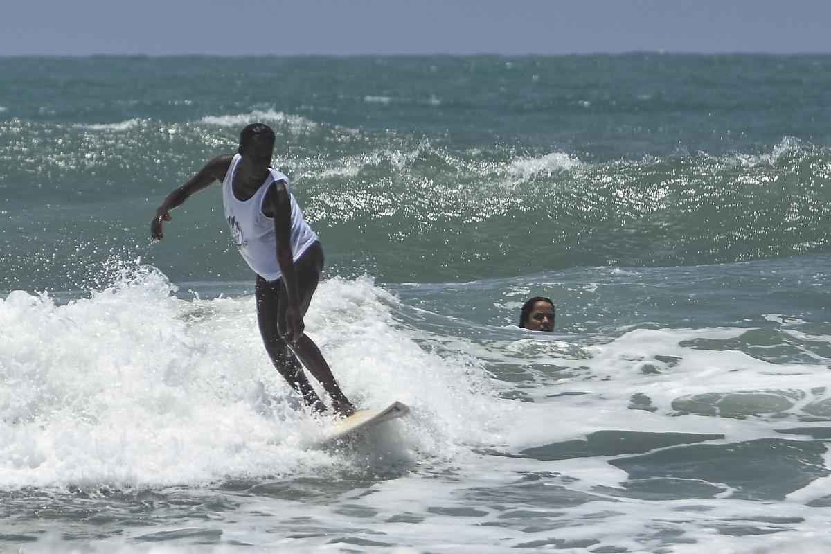 Projeto promove tambm o Maraca Surf Festival Feminino Open, evento dedicado  prtica da modalidade por mulheres