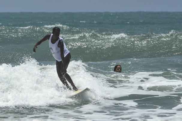 Projeto promove tambm o Maraca Surf Festival Feminino Open, evento dedicado  prtica da modalidade por mulheres