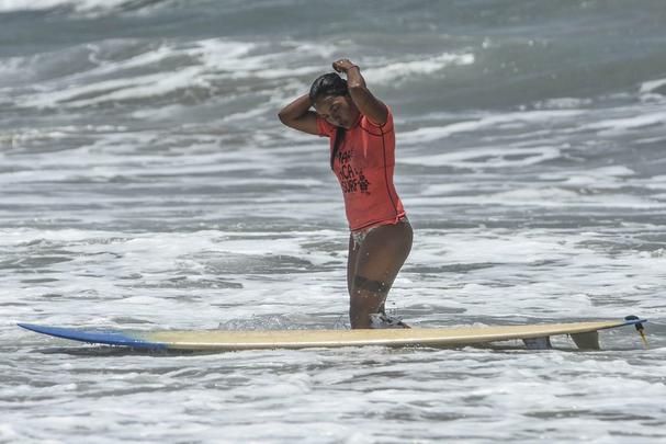 Projeto promove tambm o Maraca Surf Festival Feminino Open, evento dedicado  prtica da modalidade por mulheres