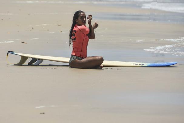 Projeto promove tambm o Maraca Surf Festival Feminino Open, evento dedicado  prtica da modalidade por mulheres