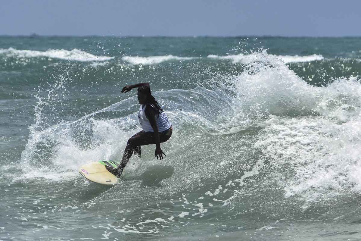 Projeto promove tambm o Maraca Surf Festival Feminino Open, evento dedicado  prtica da modalidade por mulheres