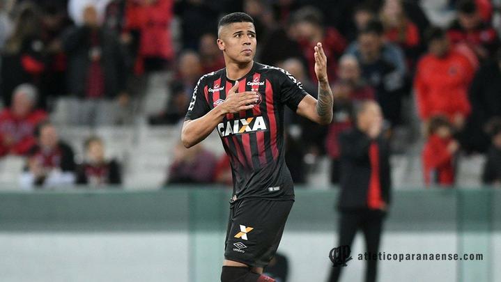 Leão acumulou sua 10ª derrota seguida fora de casa e segue afundado na zona de rebaixamento, com 27 pontos, na 19ª posição