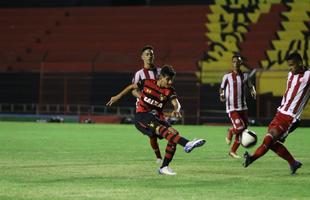 Confira as imagens da primeira partida da final do Campeonato Pernambucano sub-17, entre Sport e Nutico, na Ilha do Retiro