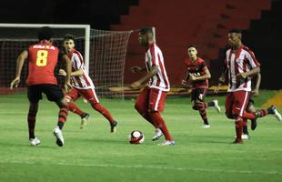 Confira as imagens da primeira partida da final do Campeonato Pernambucano sub-17, entre Sport e Nutico, na Ilha do Retiro