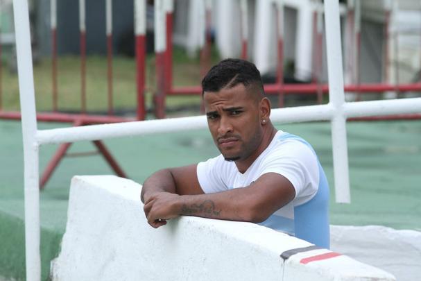 Em passagens pelo Santa Cruz entre 2015 e 2016, alm de 2018, Allan Vieira soma 58 partidas pelo Tricolor, com dois ttulos conquistados e uma acesso  Srie A