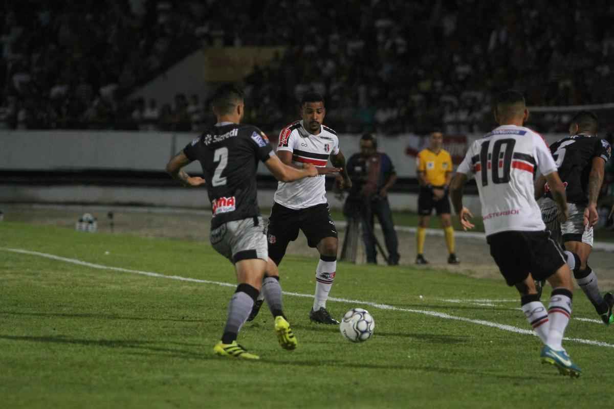 Em passagens pelo Santa Cruz entre 2015 e 2016, alm de 2018, Allan Vieira soma 58 partidas pelo Tricolor, com dois ttulos conquistados e uma acesso  Srie A