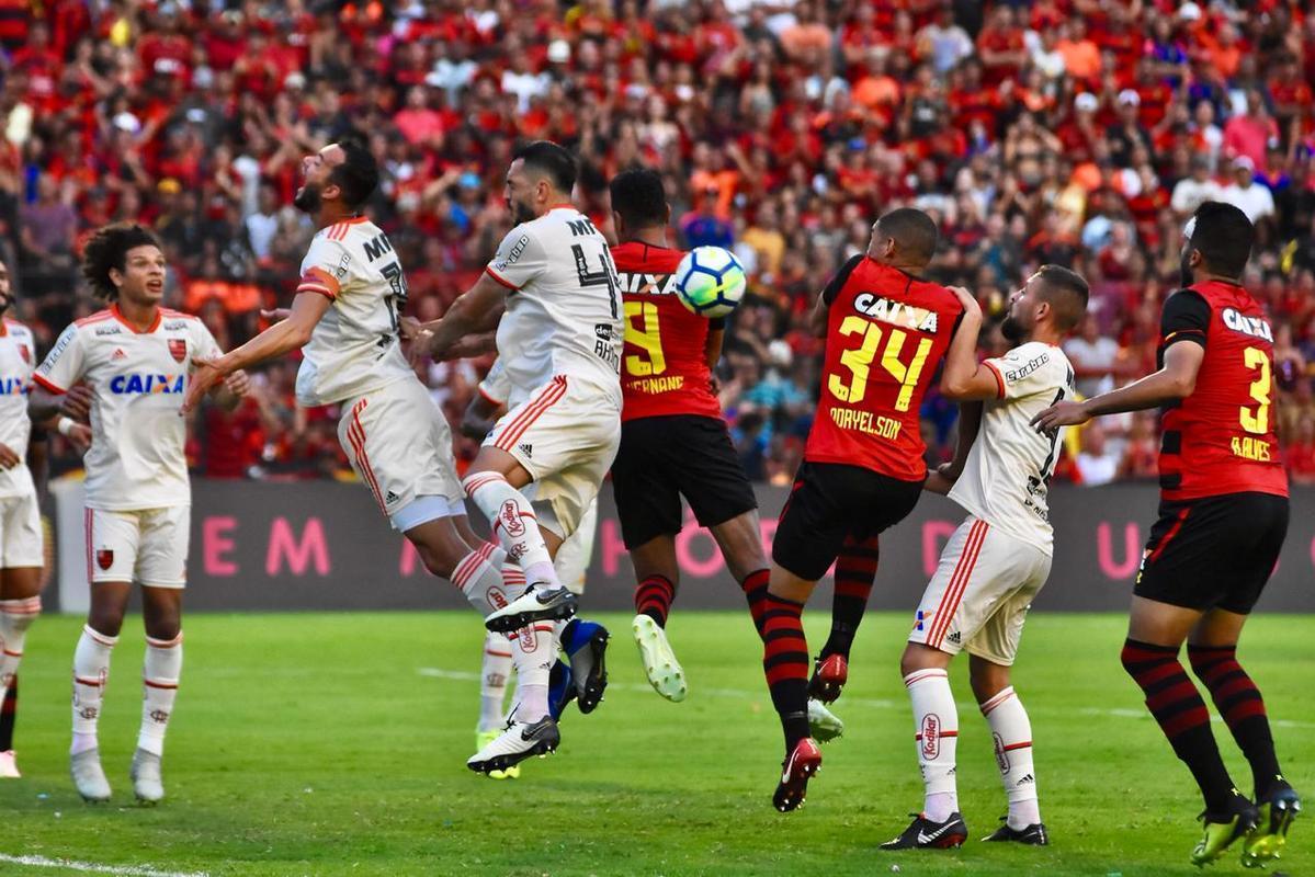 Duelo foi marcado pela improdutiva ofensiva do Rubro-negro pernambucano