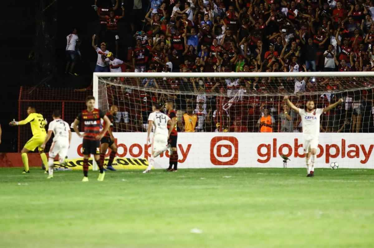 Duelo foi marcado pela improdutiva ofensiva do Rubro-negro pernambucano