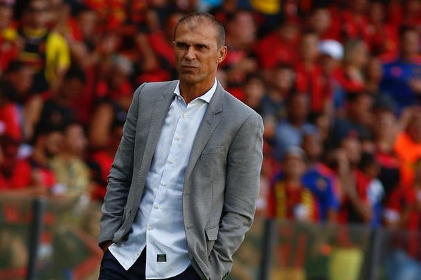 Sport chegou a vencer partida por 2 a 1, mas não conseguiu escapar do rebaixamento com resultados de vitória da Chapecoense e empate entre Ceará e Vasco