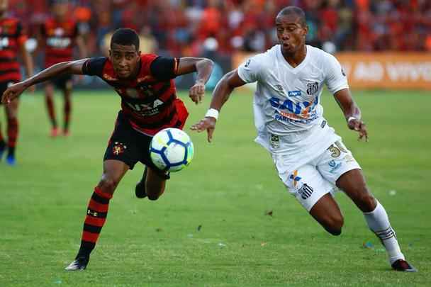 Sport chegou a vencer partida por 2 a 1, mas não conseguiu escapar do rebaixamento com resultados de vitória da Chapecoense e empate entre Ceará e Vasco
