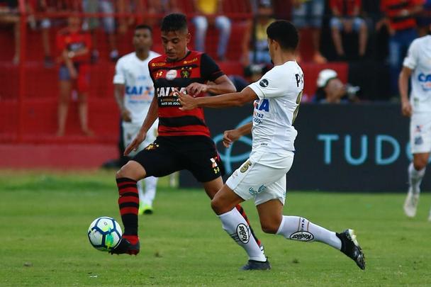 Sport chegou a vencer partida por 2 a 1, mas não conseguiu escapar do rebaixamento com resultados de vitória da Chapecoense e empate entre Ceará e Vasco