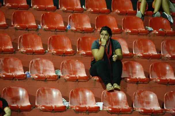 Sport chegou a vencer partida por 2 a 1, mas não conseguiu escapar do rebaixamento com resultados de vitória da Chapecoense e empate entre Ceará e Vasco