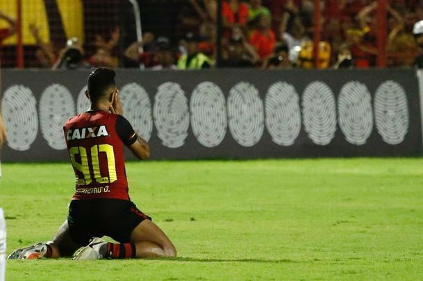 Cinco anos após permanência na Série A, o Sport cai e volta a jogar a Segundona pela quinta vez na sua história. Assim, iguala-se em número de rebaixamentos à Série B com o rival Santa Cruz, que teve o descenso nos anos de 1988, 1993, 2001, 2006 e 2016. O jogo da queda aconteceu em uma Ilha do Retiro lotada, pela última rodada do Brasileirão. O Leão, além de precisar vencer o Santos, teria que torcer contra dois de três rivais diretos que também estavam na luta contra o rebaixamento: Chapecoense, América-MG e Vasco. O empate entre Chape e São Paulo e Ceará e Vasco seriam suficientes para o Sport ficar na elite do futebol nacional. Mas, o cenário favorável não aconteceu. Mesmo vencendo o Santos por 2 a 1, a Chapecoense ganhou do tricolor paulista e o Vozão e o Cruz Maltino empataram.