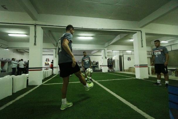 Um total de 19 atletas se apresentaram nesta segunda-feira, 3 de dezembro, para o primeiro dia de trabalho no Santa Cruz visando o ano de 2019